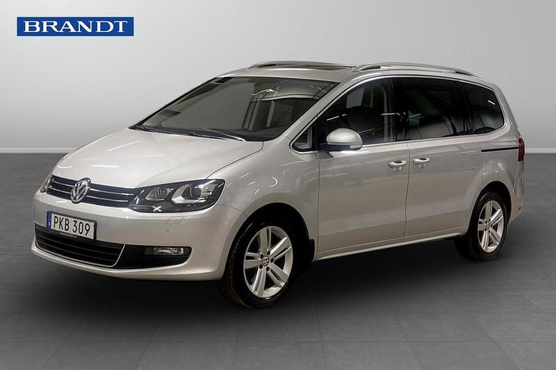Silver Begagnad 2017 VW Sharan Minibuss | 189 900 kr (Marknadspris) - Bild 1/4