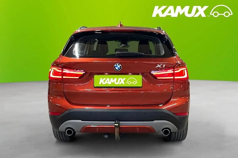 Begagnad BMW X1 192 HK (141 kW) 2018 Orange SUV