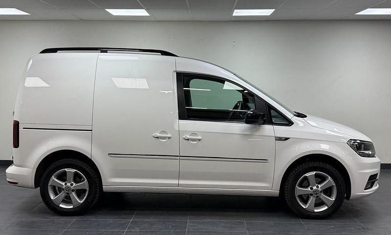 Begagnad VW Caddy Edition 110 HK (80 kW) 2018 Vit Minibuss