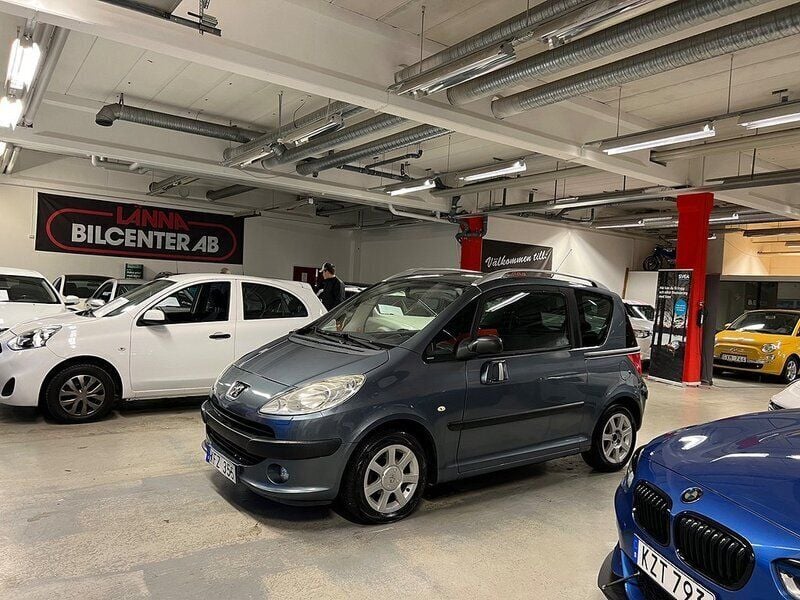 Begagnad Peugeot 1007 74 HK (54 kW) 2005 Grå metallic Minibuss
