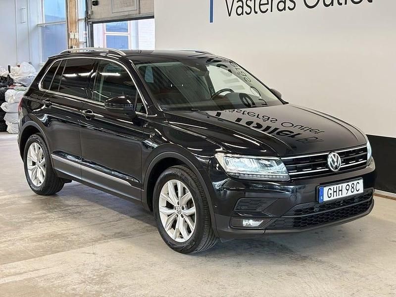 Svart Begagnad 2020 VW Tiguan SUV | 199 900 kr (Bra pris) - Bild 1/2