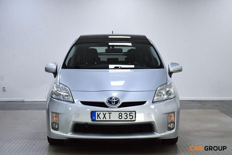 Silver Begagnad 2010 Toyota Prius Halvkombi | 112 900 kr (Lite dyr) - Bild 1/4
