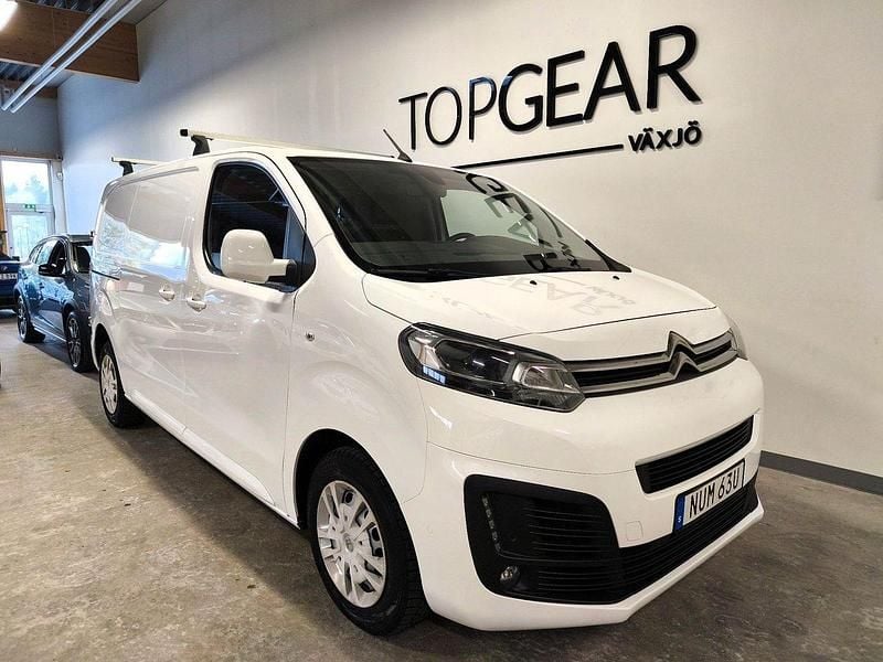 Vit Begagnad 2019 Citroën Jumpy Minibuss | 159 900 kr (Bra pris) - Bild 1/4