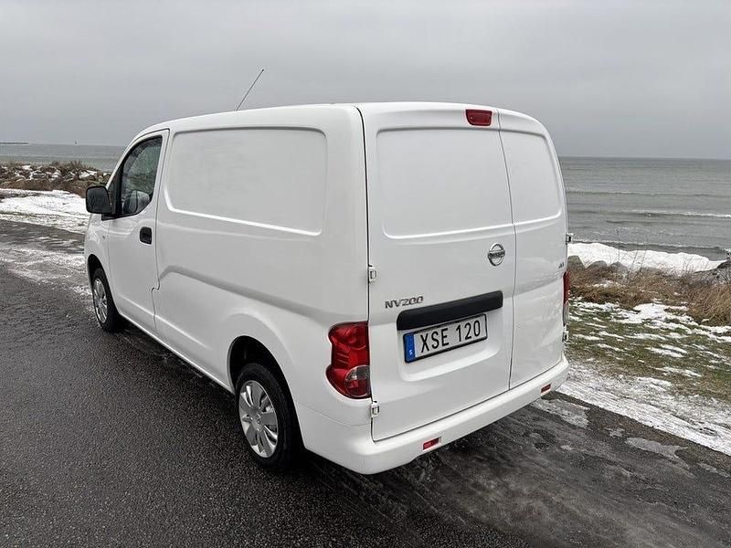 Begagnad Nissan NV200 90 HK (66 kW) 2017 Vit Minibuss