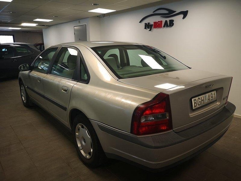 Såld Volvo S80 2.4 140hk, begagnad 1999, 14 500 mil i