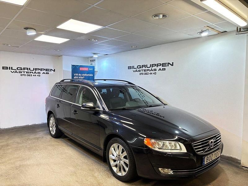 Svart Begagnad 2014 Volvo V70 Momentum Kombi | 134 700 kr (Marknadspris) - Bild 1/4