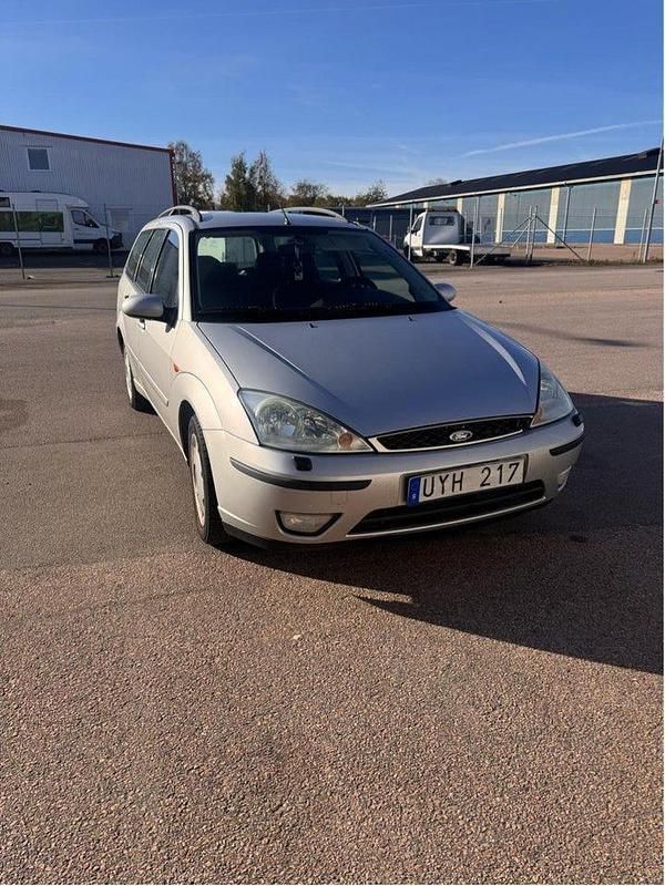 Begagnad 2004 Ford Focus Kombi | 11 000 kr (Bra pris) - Bild 1/4