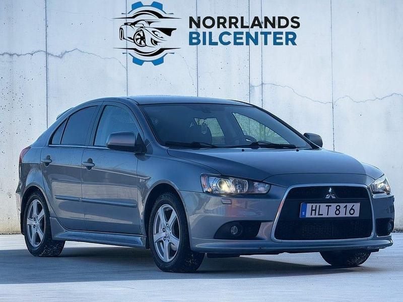 Begagnad Mitsubishi Lancer Sportback Inform 116 HK (85 kW) 2011 Grå Halvkombi