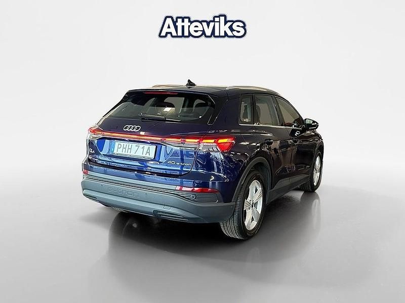 Begagnad Audi Q4 e-tron Proline 152 kW (207 HK) 2022 Blå SUV