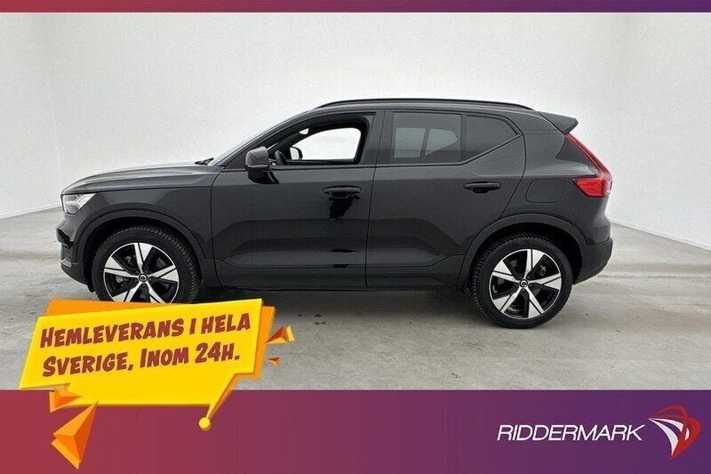 Svart Begagnad 2022 Volvo XC40 Core SUV | 334 800 kr - Bild 1/3
