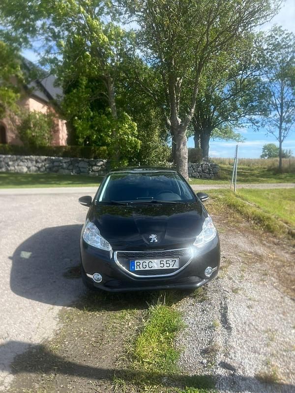 Begagnad Peugeot 208 82 HK (60 kW) 2013 Halvkombi