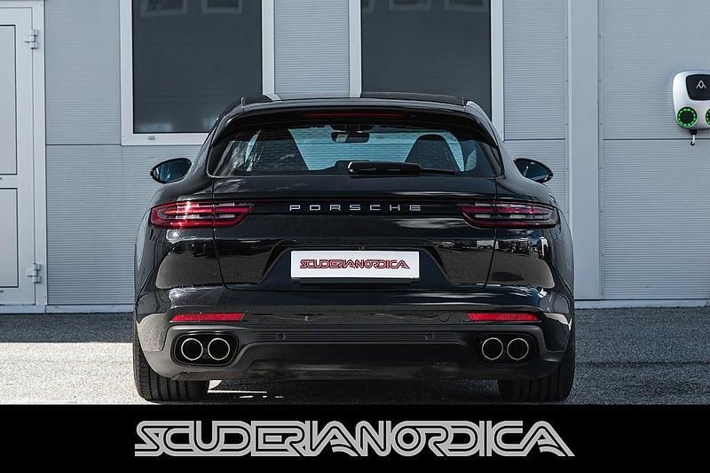 Begagnad Porsche Panamera Sport Turismo 330 HK (242 kW) 2017 Svart Kombi