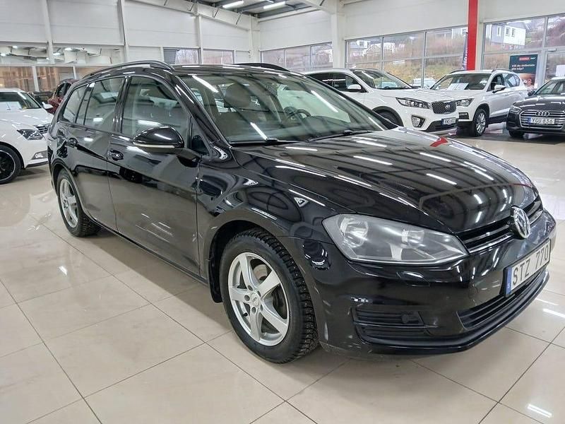 Begagnad VW Golf VII S 105 HK (77 kW) 2014 Svart Kombi