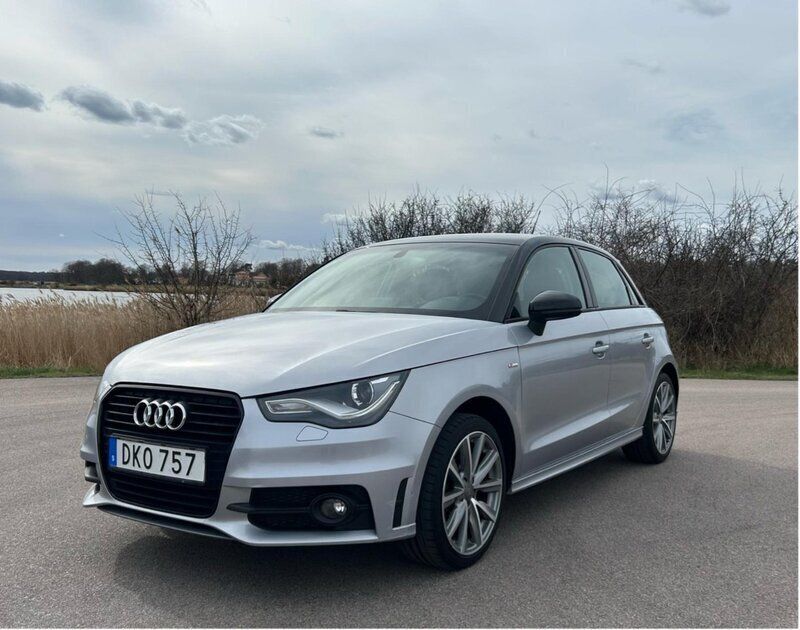 Silver Begagnad 2014 Audi A1 Sportback S-Line Halvkombi | 96 000 kr (Marknadspris) - Bild 1/4