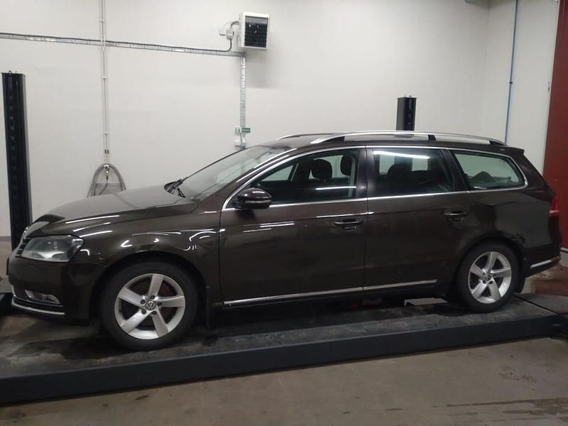 Begagnad 2012 VW Passat Kombi | 70 000 kr (Marknadspris) - Bild 1/4