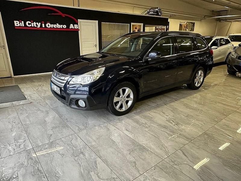 Blå Begagnad 2013 Subaru Outback Kombi | 69 900 kr (Marknadspris) - Bild 1/4