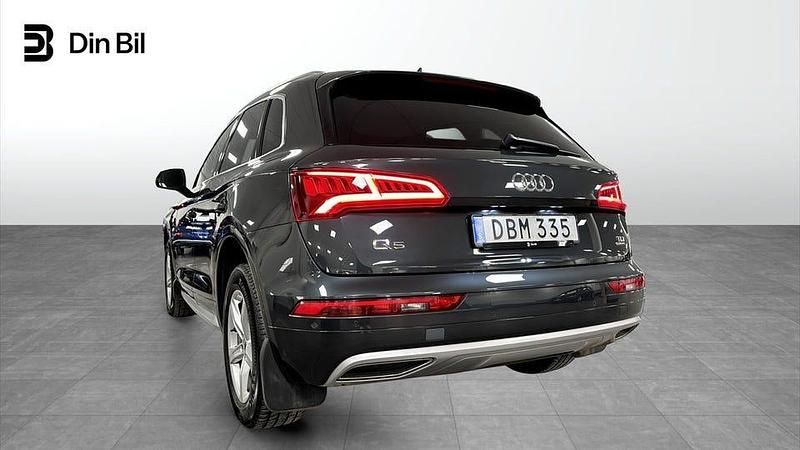 Begagnad Audi Q5 Proline 190 HK (139 kW) 2017 Grå SUV