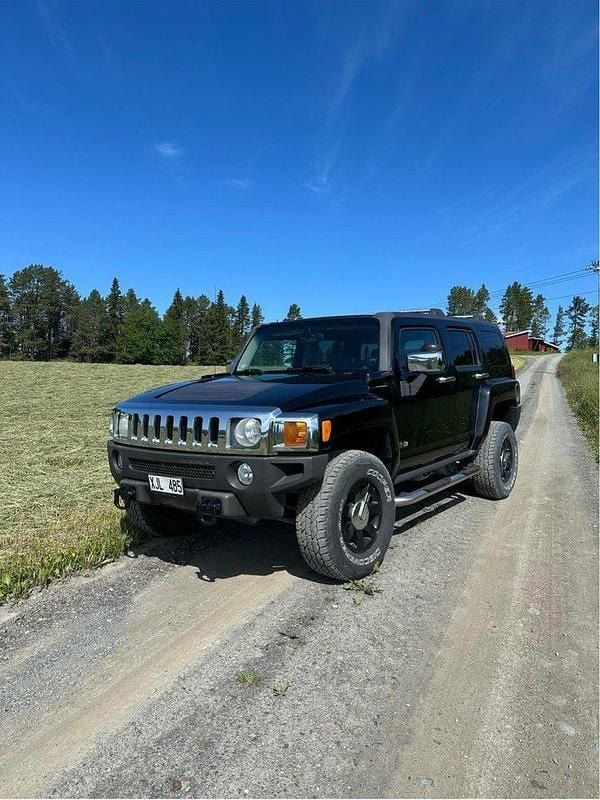 Svart Begagnad 2006 Hummer H3 SUV | 140 000 kr - Bild 1/4