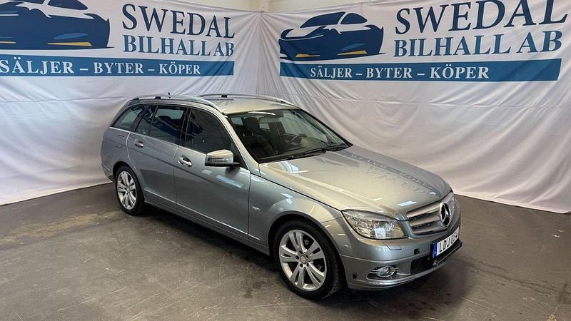 Mörkgrå (grå) Begagnad 2011 Mercedes C180 Avantgarde Kombi | 84 900 kr (Bra pris) - Bild 1/4