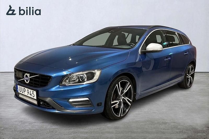 Blå Begagnad 2016 Volvo V60 R-Design Kombi | 259 000 kr (Dyr) - Bild 1/3