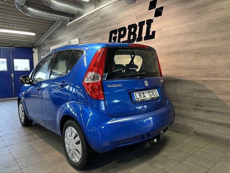 Begagnad Suzuki Splash GLS 94 HK (69 kW) 2011 Blå Halvkombi