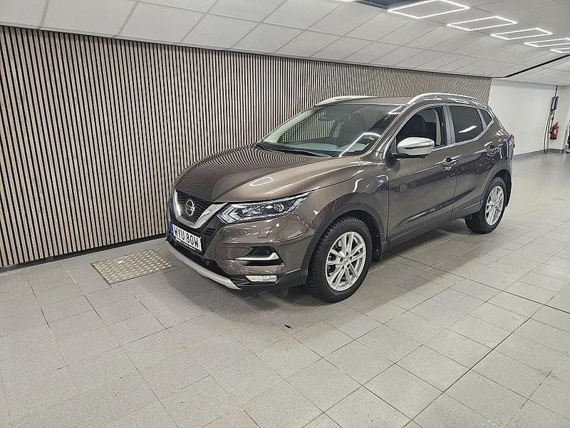 Brun Begagnad 2019 Nissan Qashqai SUV | 219 700 kr (Lite dyr) - Bild 1/4