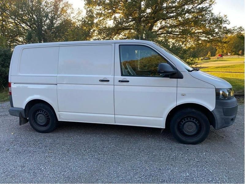Vit Begagnad 2012 VW T5 Van | 75 000 kr (Bra pris) - Bild 1/4