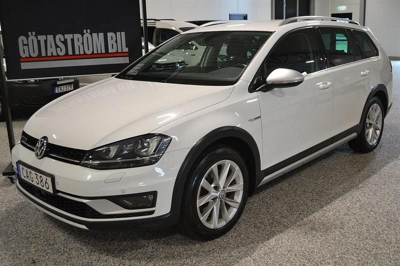 Vit Begagnad 2016 VW Golf Alltrack Kombi | 115 000 kr (Superpris) - Bild 1/4