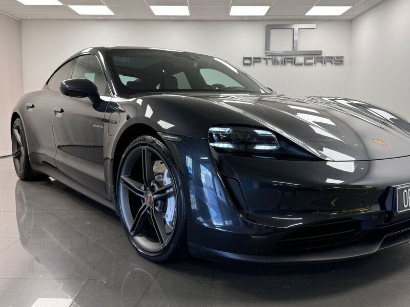 Begagnad Porsche Taycan 4S 420 kW (572 HK) 2021 Mörkgrå (grå) Sedan