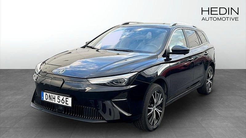Svart (black) Begagnad 2022 MG MG5 EV Luxury Kombi | 224 900 kr (Marknadspris) - Bild 1/4