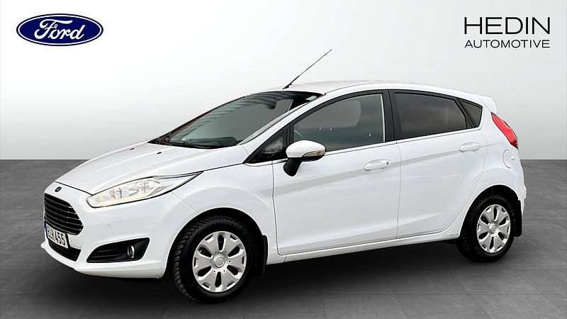 Begagnad Ford Fiesta 75 HK (55 kW) 2014 Vit Halvkombi