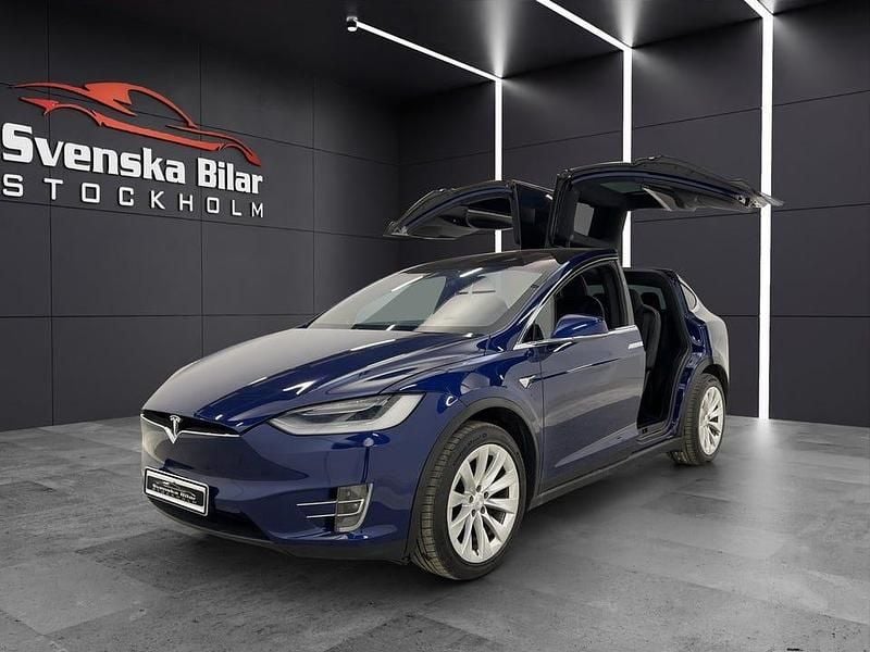 Begagnad Tesla Model X 311 kW (423 HK) 2020 Blå SUV
