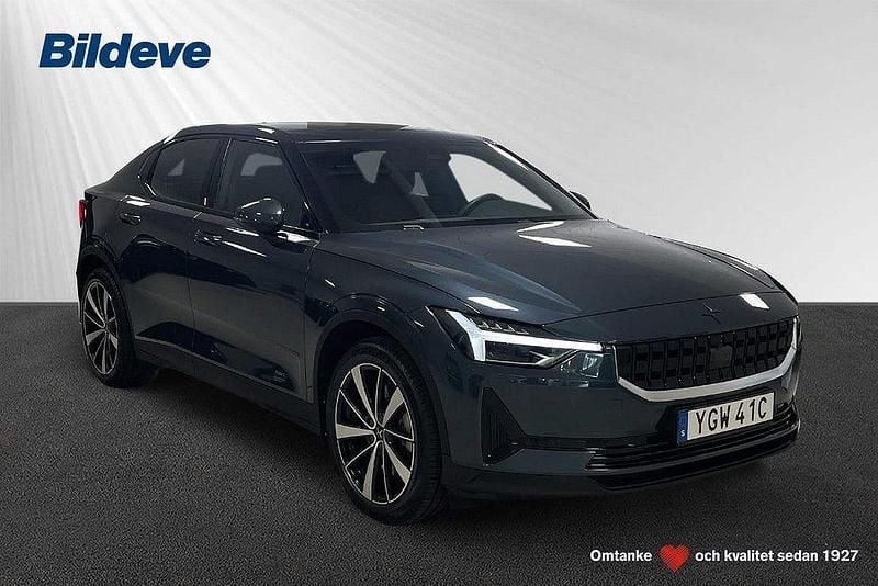 Mörkblå Begagnad 2021 Polestar 2 Plus Sedan | 319 900 kr (Bra pris) - Bild 1/4