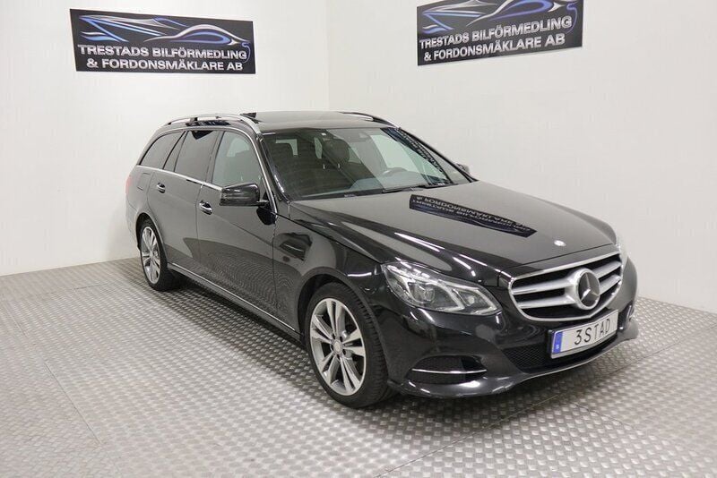 Svart Begagnad 2016 Mercedes E350 Kombi | 325 000 kr (Lite dyr) - Bild 1/4