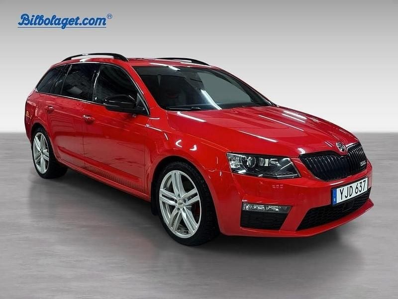 Begagnad Skoda Octavia RS 186 HK (136 kW) 2017 Röd Kombi