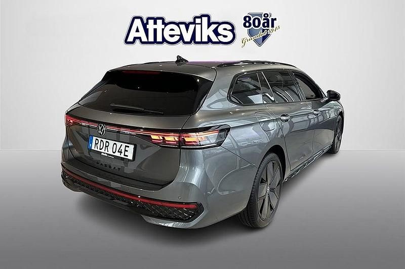 Ny VW Passat R-line 275 HK (202 kW) 2025 Grå Kombi