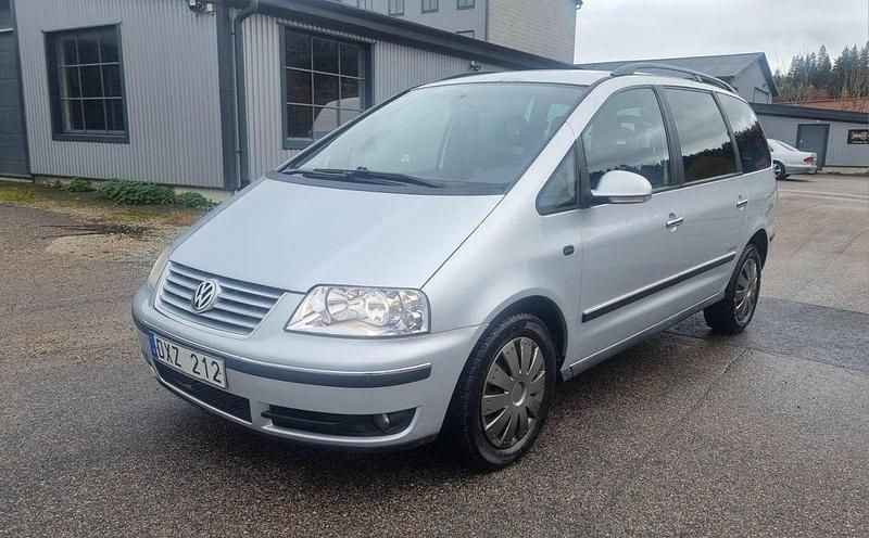 Silver Begagnad 2010 VW Sharan United Minibuss | 35 000 kr - Bild 1/4