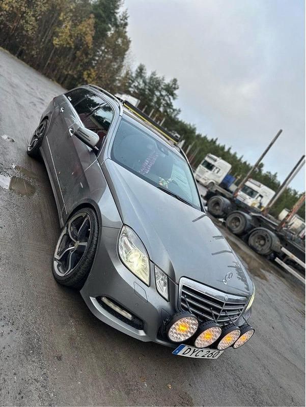Begagnad 2011 Mercedes E220 Avantgarde Kombi | 62 000 kr (Marknadspris) - Bild 1/1