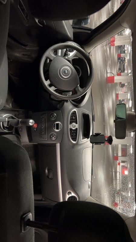 Begagnad Renault Clio R.S. 75 HK (55 kW) 2010 Grå Halvkombi