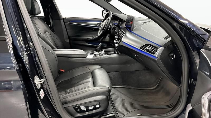 Begagnad BMW 540 M Sport 333 HK (244 kW) 2021 Svart Kombi