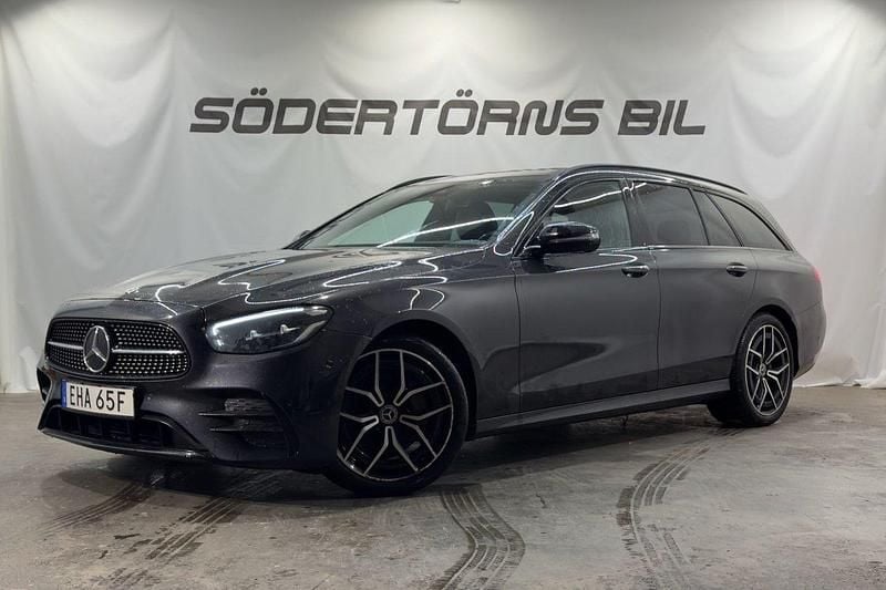 Grå Begagnad 2021 Mercedes E220 AMG Kombi | 369 900 kr (Dyr) - Bild 1/4