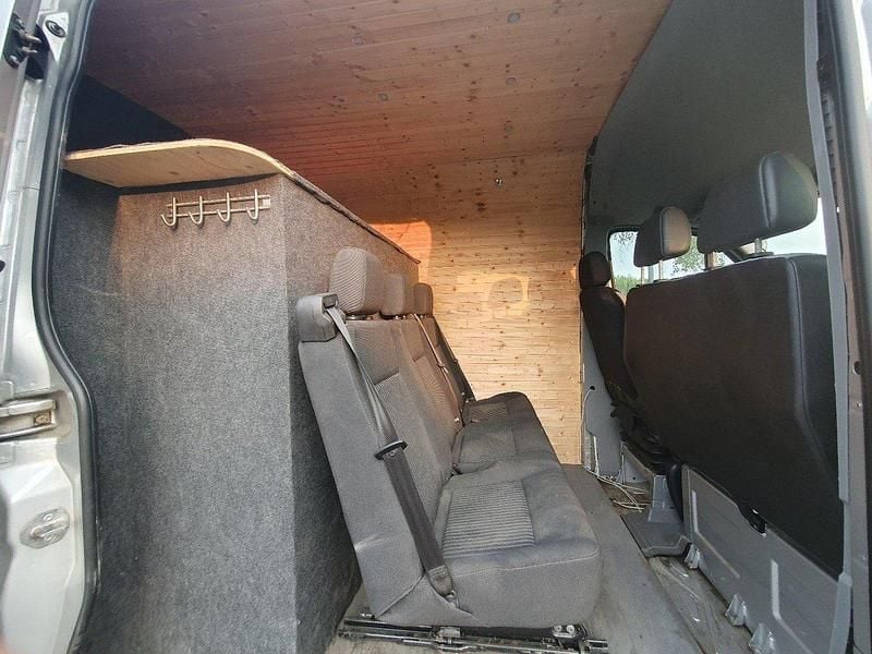 Silver Begagnad 2012 VW Crafter Van | 75 000 kr (Bra pris) - Bild 1/4