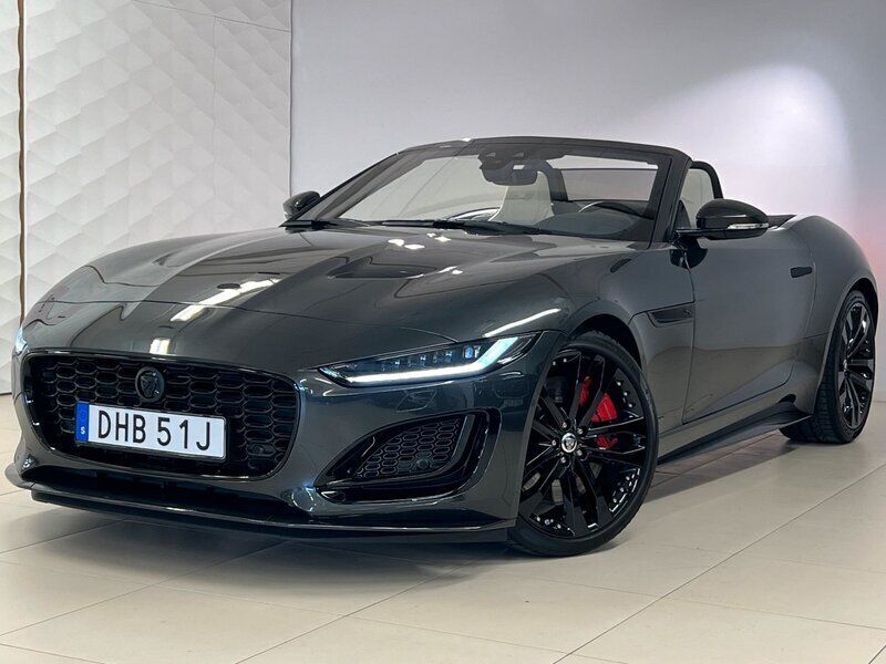 Grå Begagnad 2023 Jaguar F-Type R-Dynamic Cab | 895 000 kr - Bild 1/4