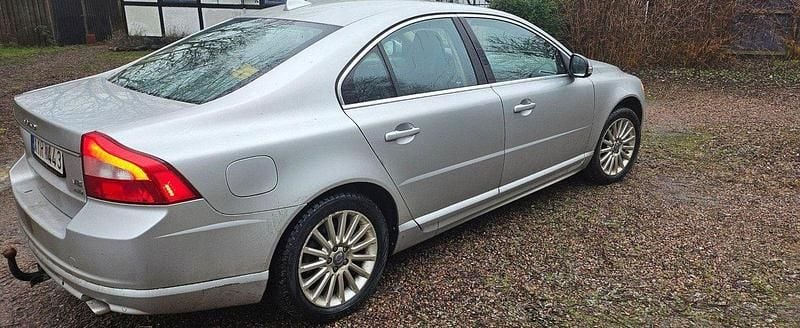 Grå Begagnad 2007 Volvo S80 Summum Sedan | 70 000 kr - Bild 1/4