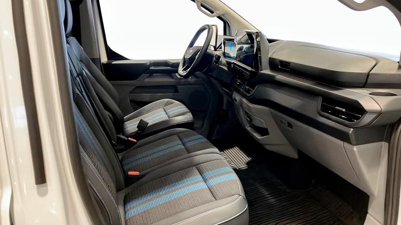 Ny Ford E-Transit 2026 Vit Van