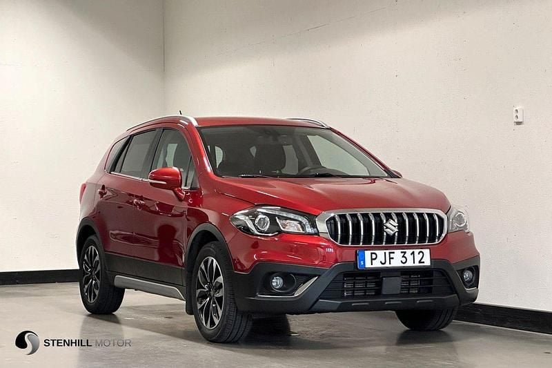 Röd (energetic red pearl) Begagnad 2017 Suzuki SX4 S-Cross SUV | 159 900 kr (Marknadspris) - Bild 1/4