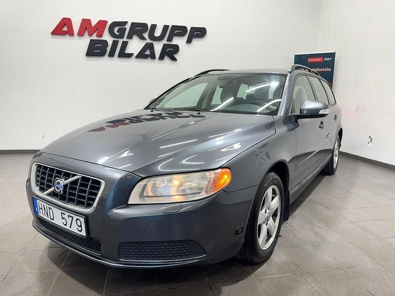 Grå Begagnad 2008 Volvo V70 Kinetic Kombi | 39 900 kr (Marknadspris) - Bild 1/4