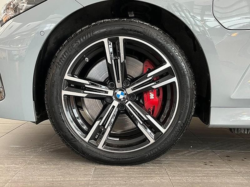 Begagnad BMW 330e M Sport 184 HK (135 kW) 2025 Grå Kombi