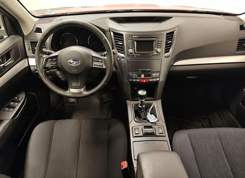 Begagnad Subaru Legacy 150 HK (110 kW) 2014 Rödmetallic Kombi