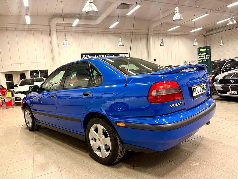 Begagnad Volvo S40 SE 136 HK (100 kW) 2000 Blå Sedan